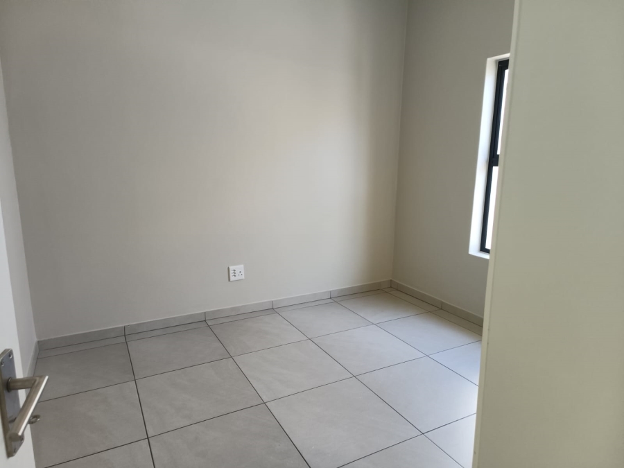 To Let 3 Bedroom Property for Rent in Parklands North Western Cape